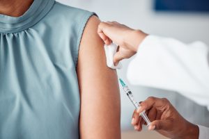 Od 25 sierpnia w aptekach dostępne darmowe szczepienia aż 11 preparatami (fot. istockphoto.com)