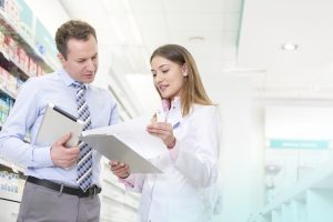 Kontrole NFZ w aptekach w III kwartale 2025 r. – najnowszy raport i kluczowe nieprawidłowości (fot. istockphoto.com)