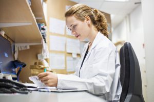 KSeF a refundacja leków – czy apteka musi wystawiać e-fakturę dla NFZ? (fot. istockphoto.com)